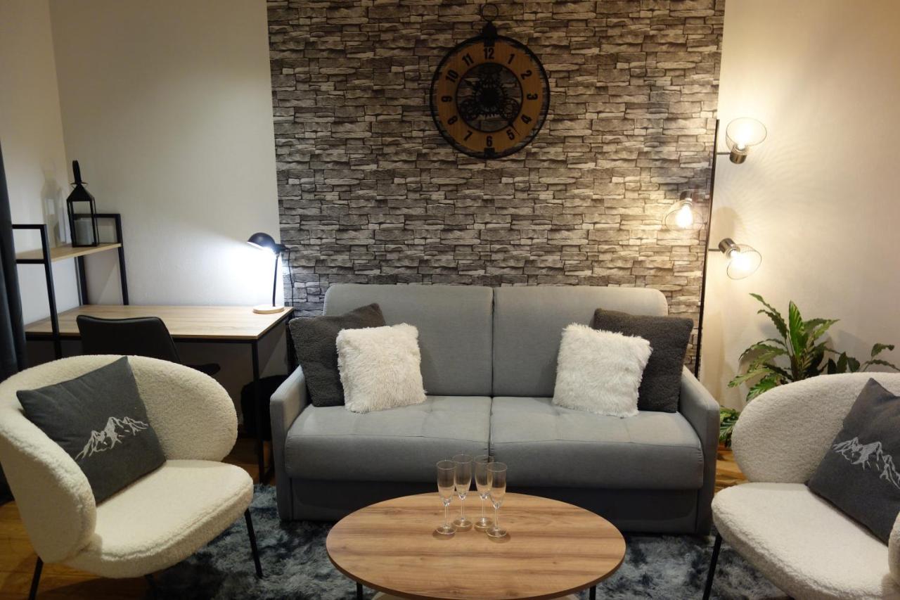 Chez Petit Louis- Appart Centre Ville Jusqu'A 6 Personnes Briancon  Luaran gambar
